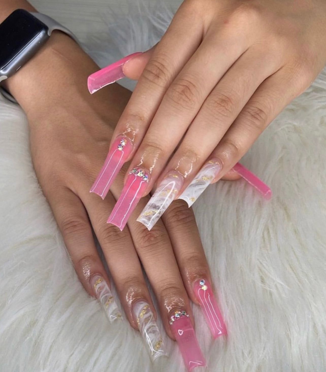 Press on nails