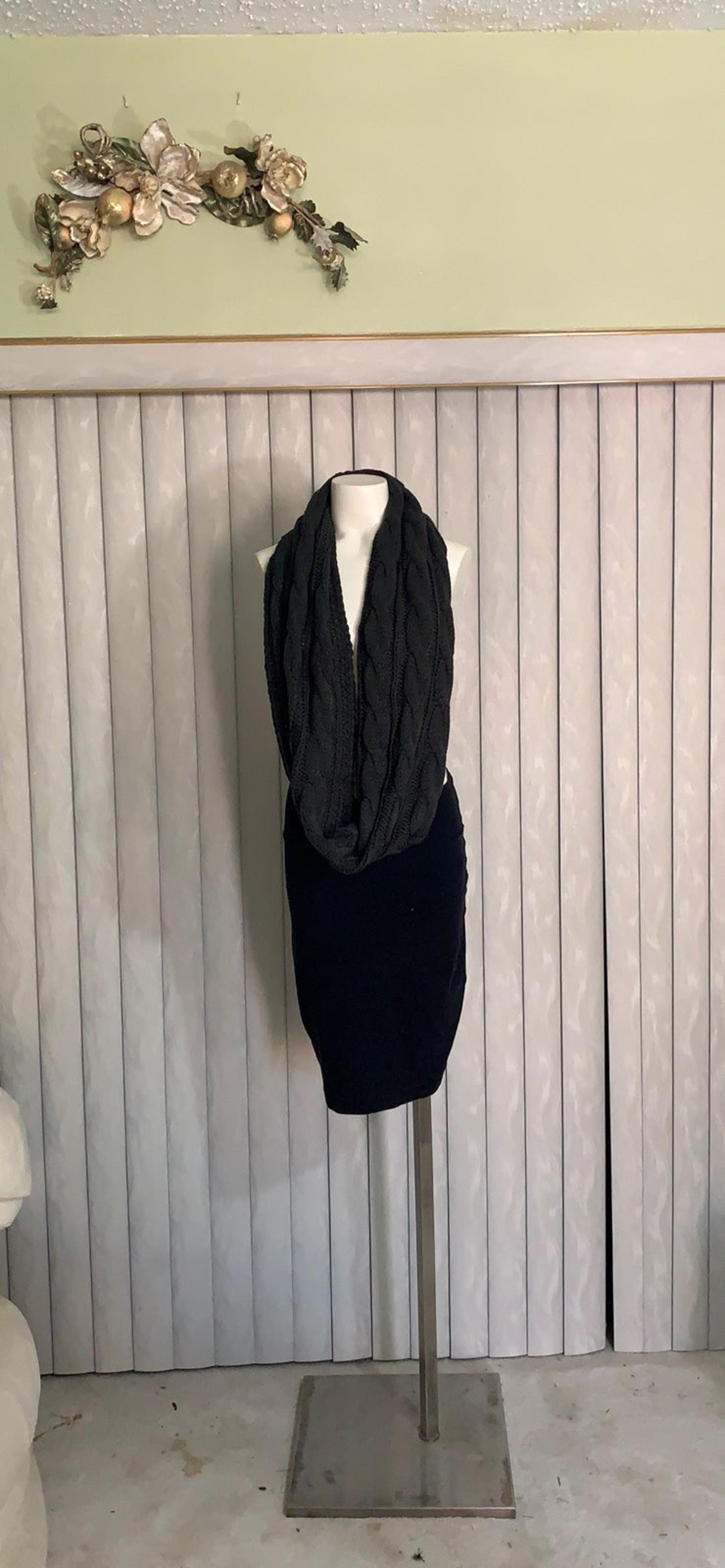 Infinity scarf