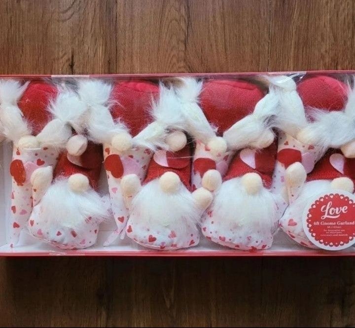 Gnome Valentine's Day Garland