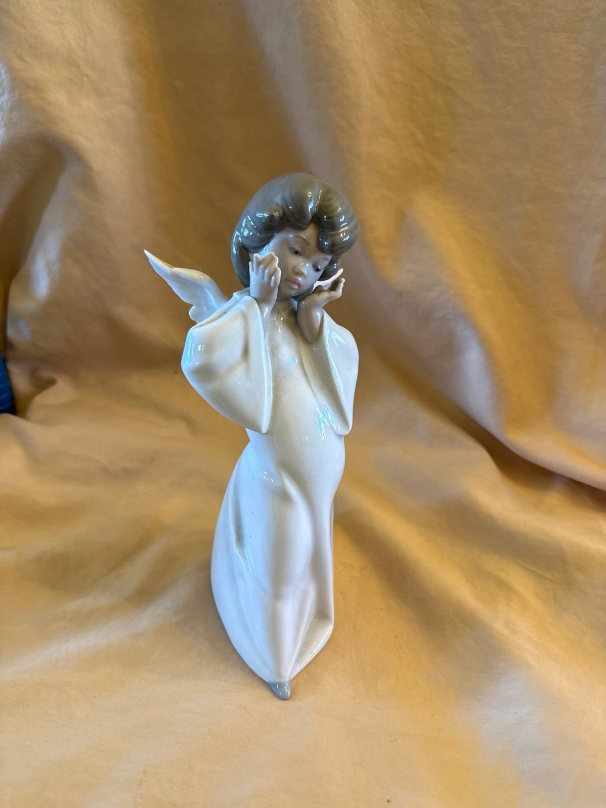 Lladro figurine gloss finish “Mimi””