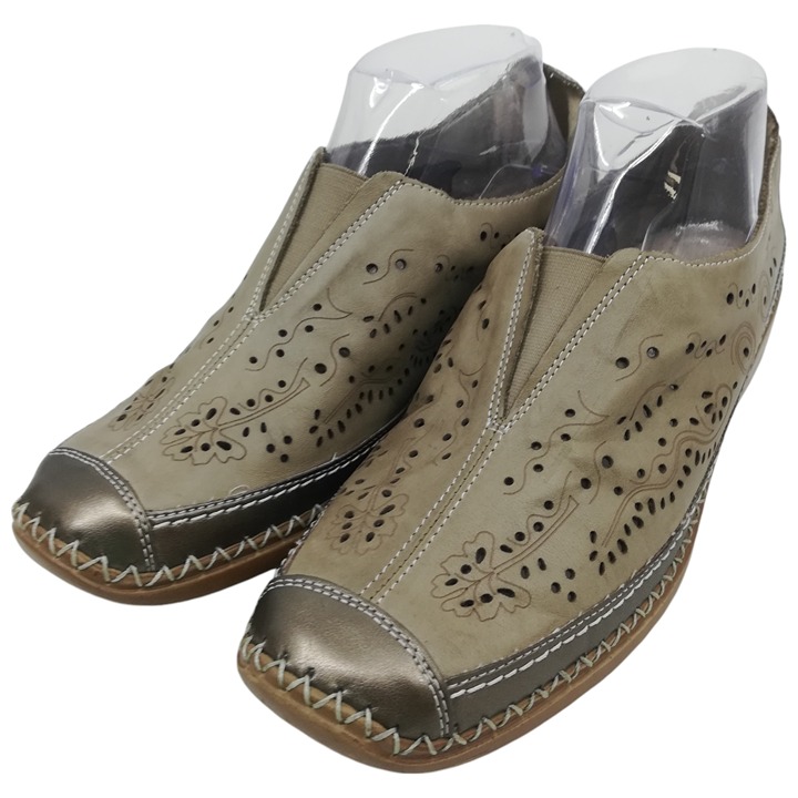 Remonte Beige Leather Comfort Perforated Flat Shoes Size 40 US 8.5 Metallic Toe
