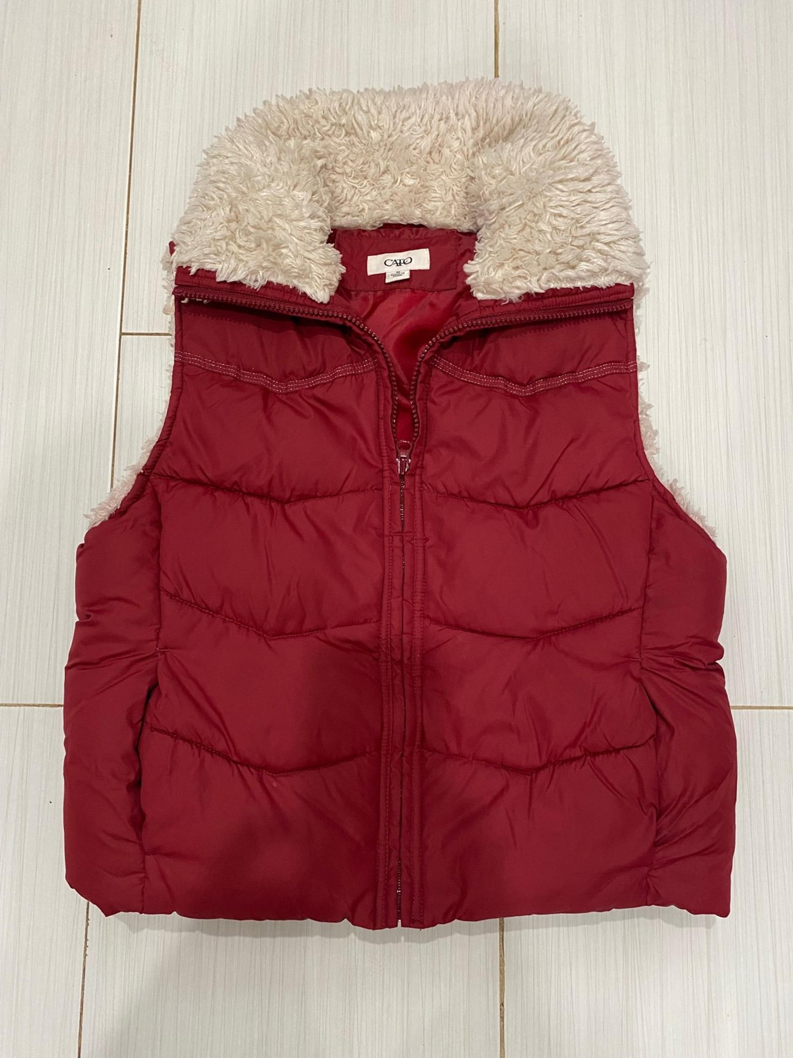 Womens Cato Sz Medium Red Faux Fur Lining Puffer Vest Zip Up