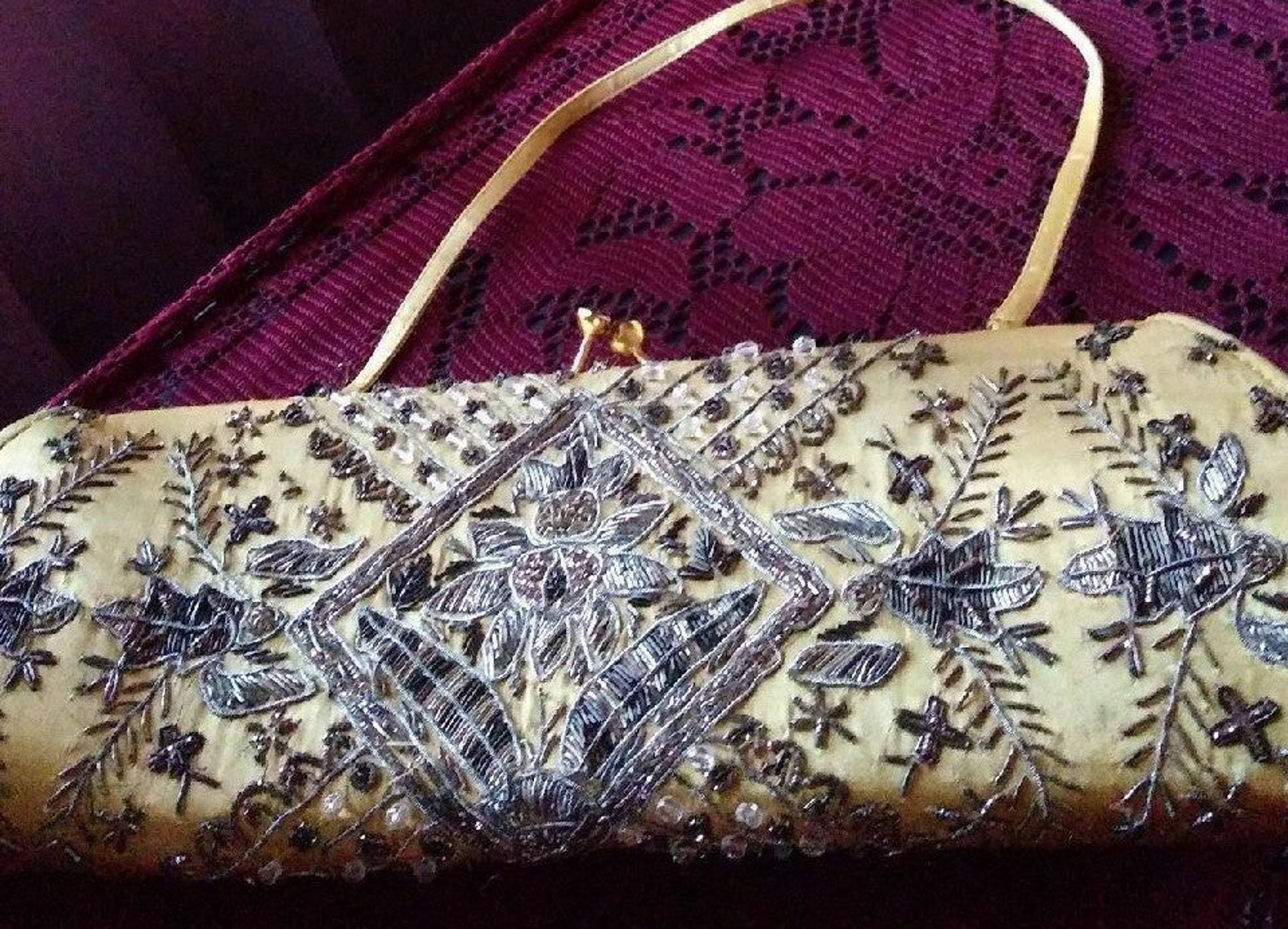 Vintage Satin Hand Purse - Santi