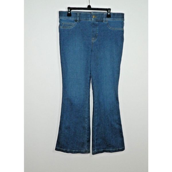 SPANX Jeans Size X-Large Pull On Medium Wash Bootcut Flare Leg Blue