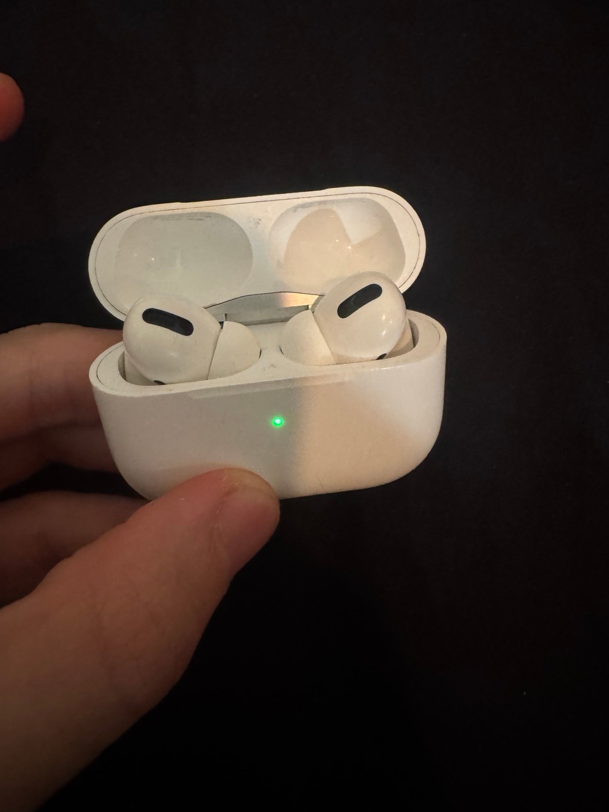 Apple AirPods 2nd Generation