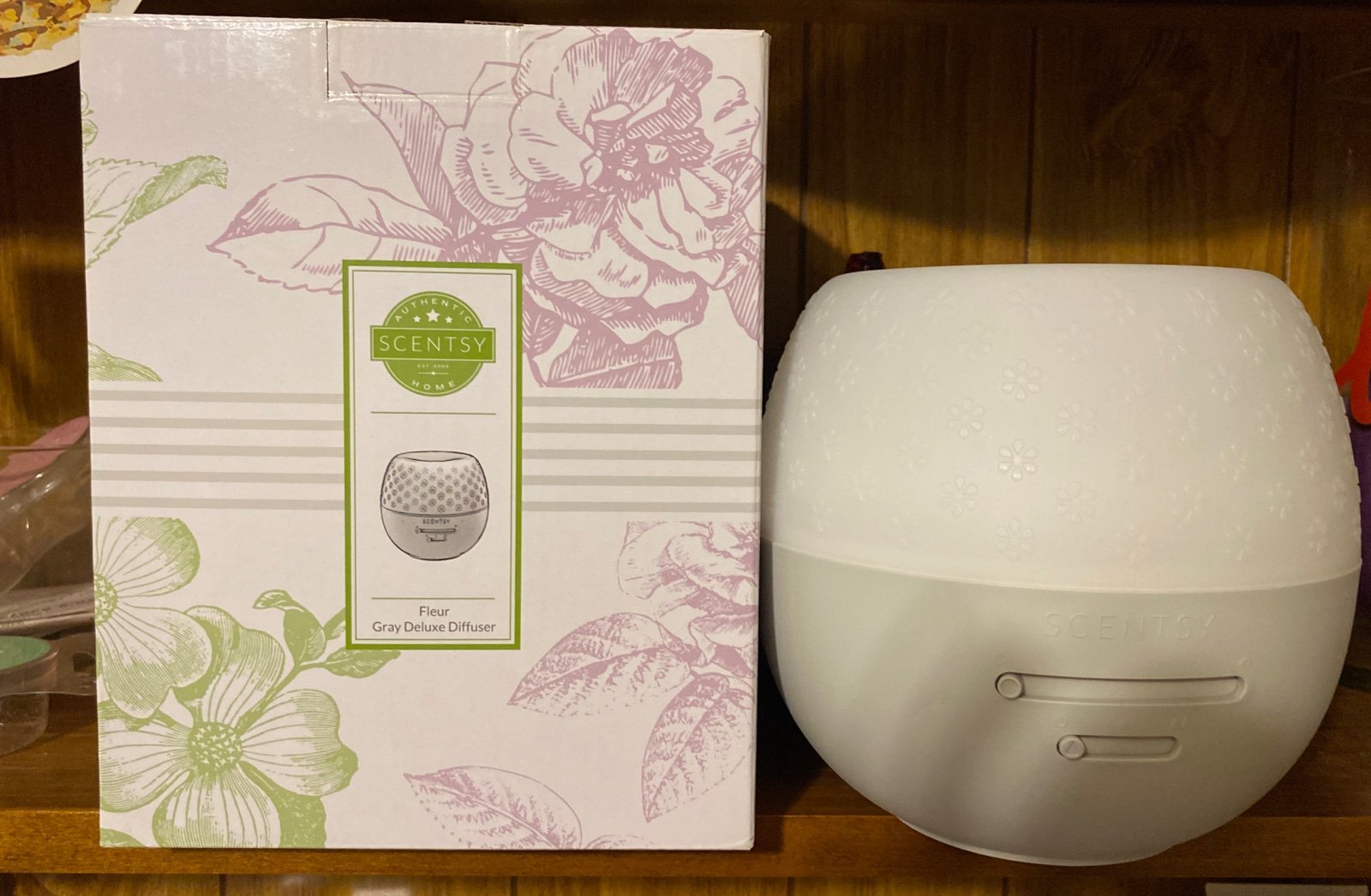 Scentsy Fleur Gray Deluxe Diffuser