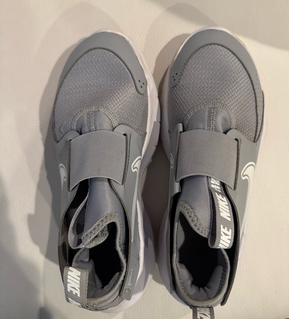 Nike youth size 5 VGUC