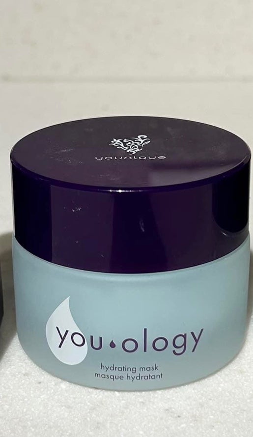 Hydrating mask by Younique retired item