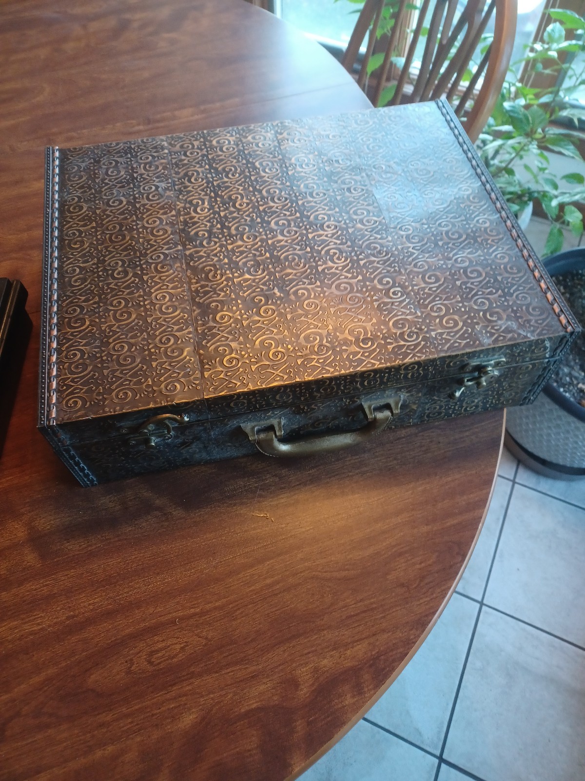 Vintage case lot includes old cigar