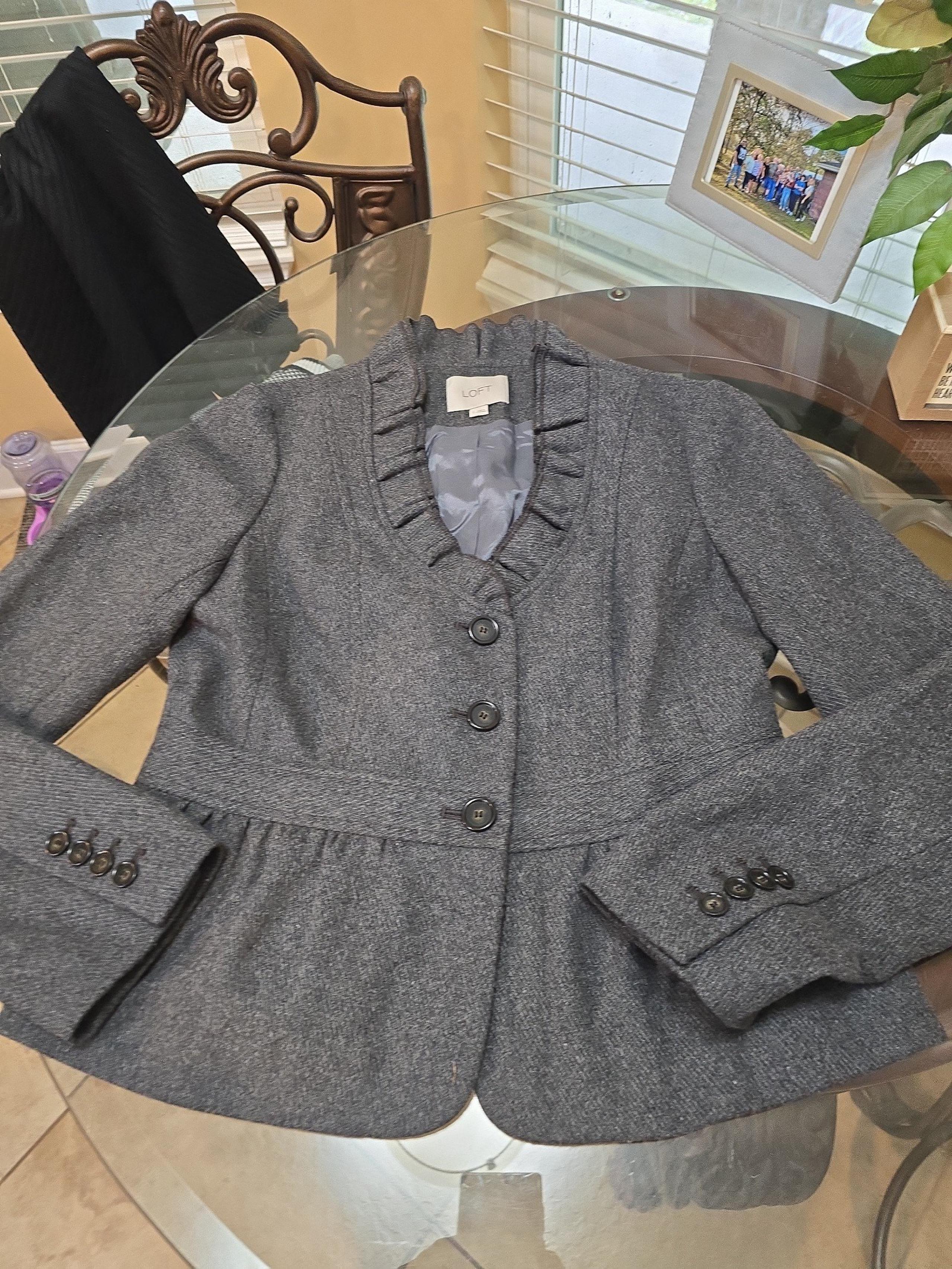 LOFT tweed Peplum Gray blazer size 6