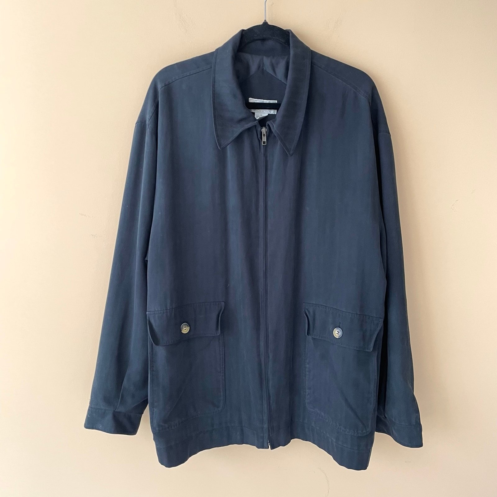 POETA MODA Men’s Vintage Lightweight Silk Jacket in Black