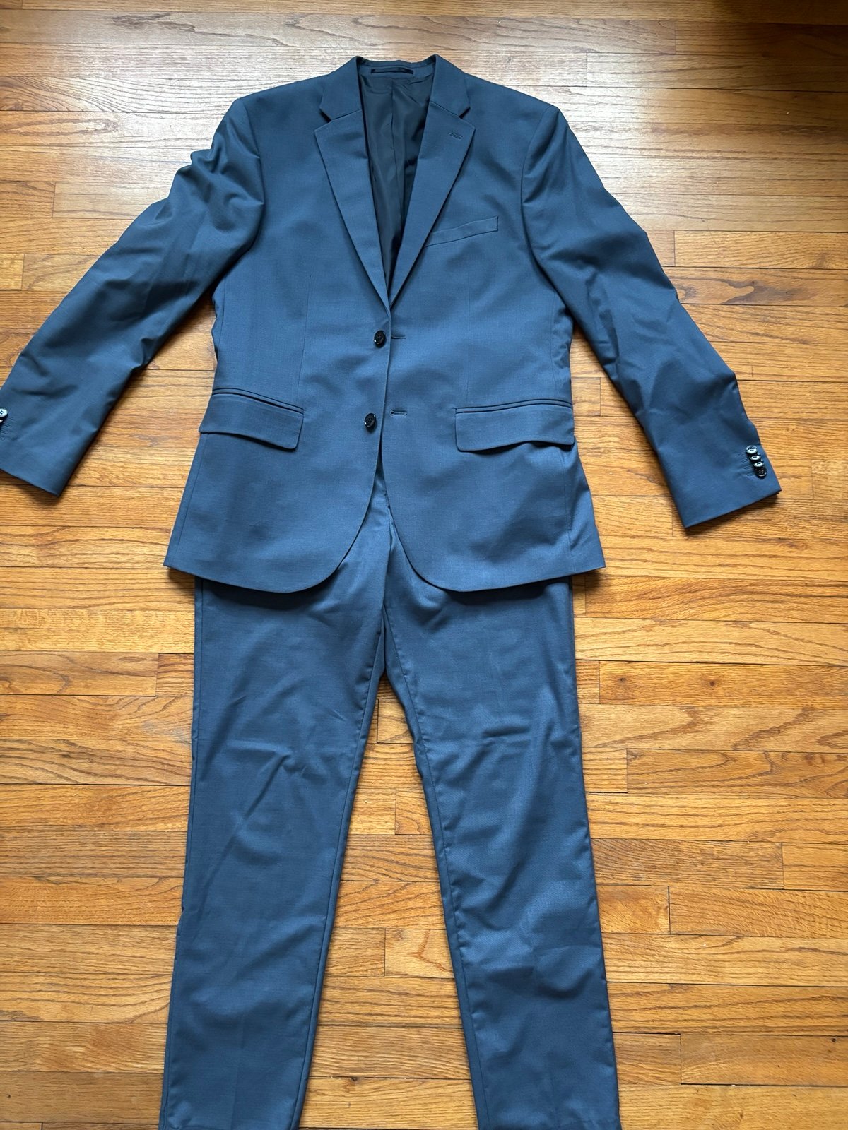 H&M men’s suit