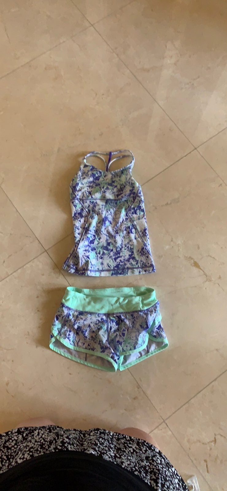 Girls Ivivva set 6 top and 7 short