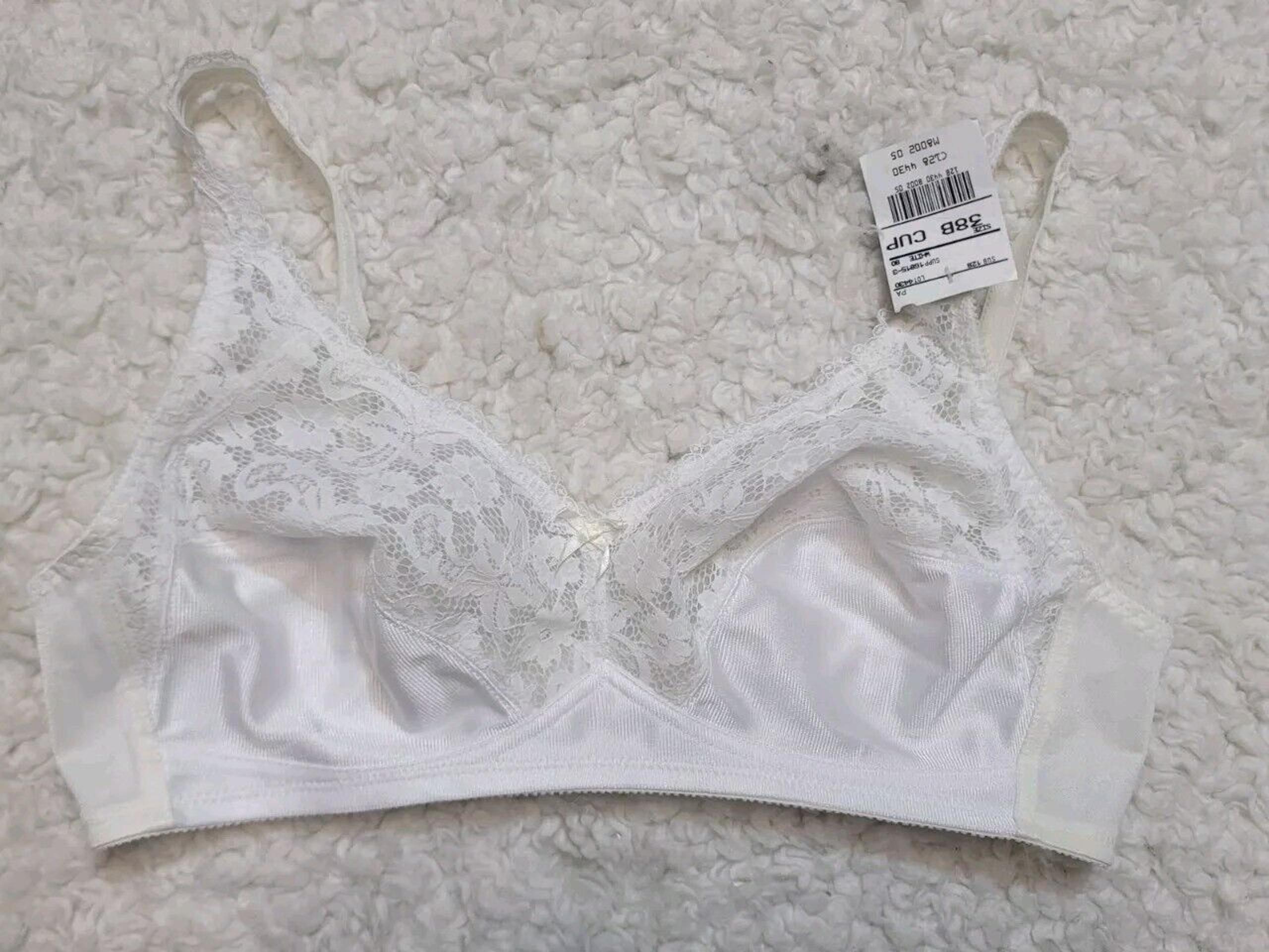 New VTG ADONNA LACE FULL COVERAGE BRA SZ 38 C White