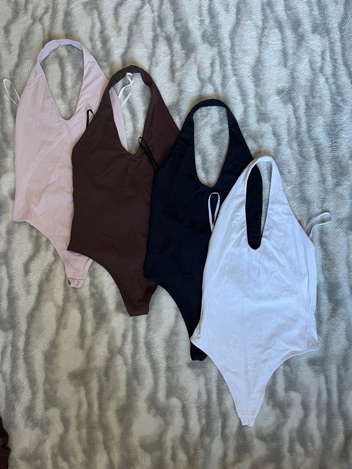 Babaton contour Bodysuit each 35