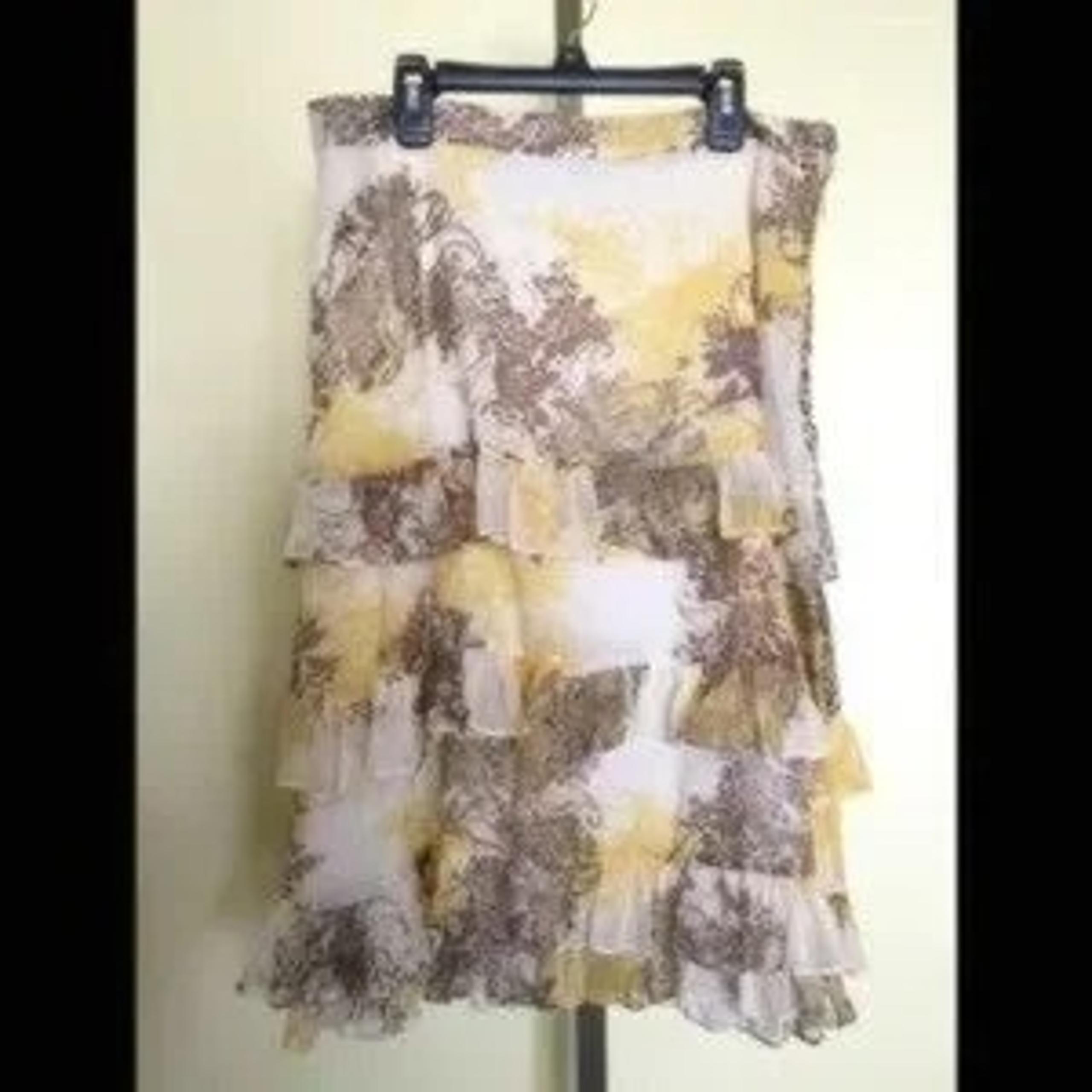 Women's Banana Republic Layered Skirt Size 6