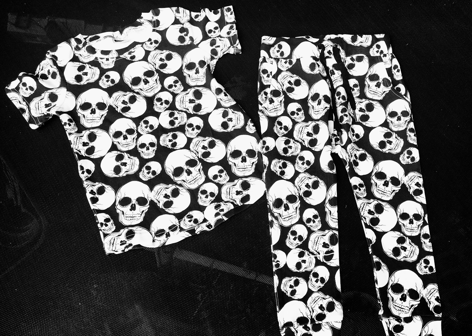 New Me and reekie skull set