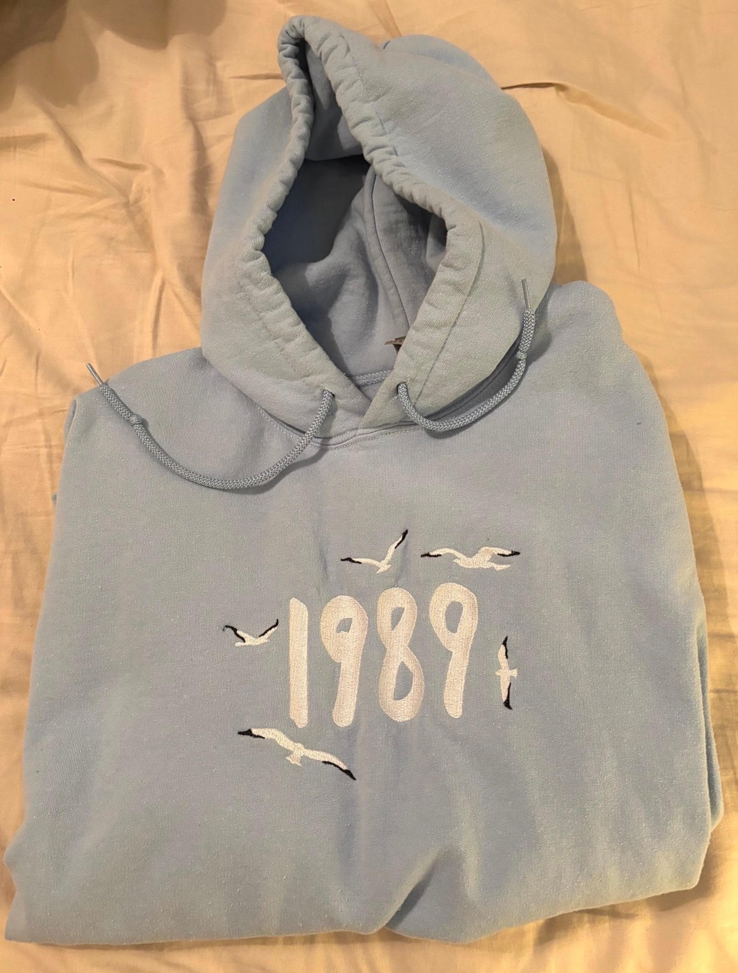 Taylor Swift 1989 hoodie