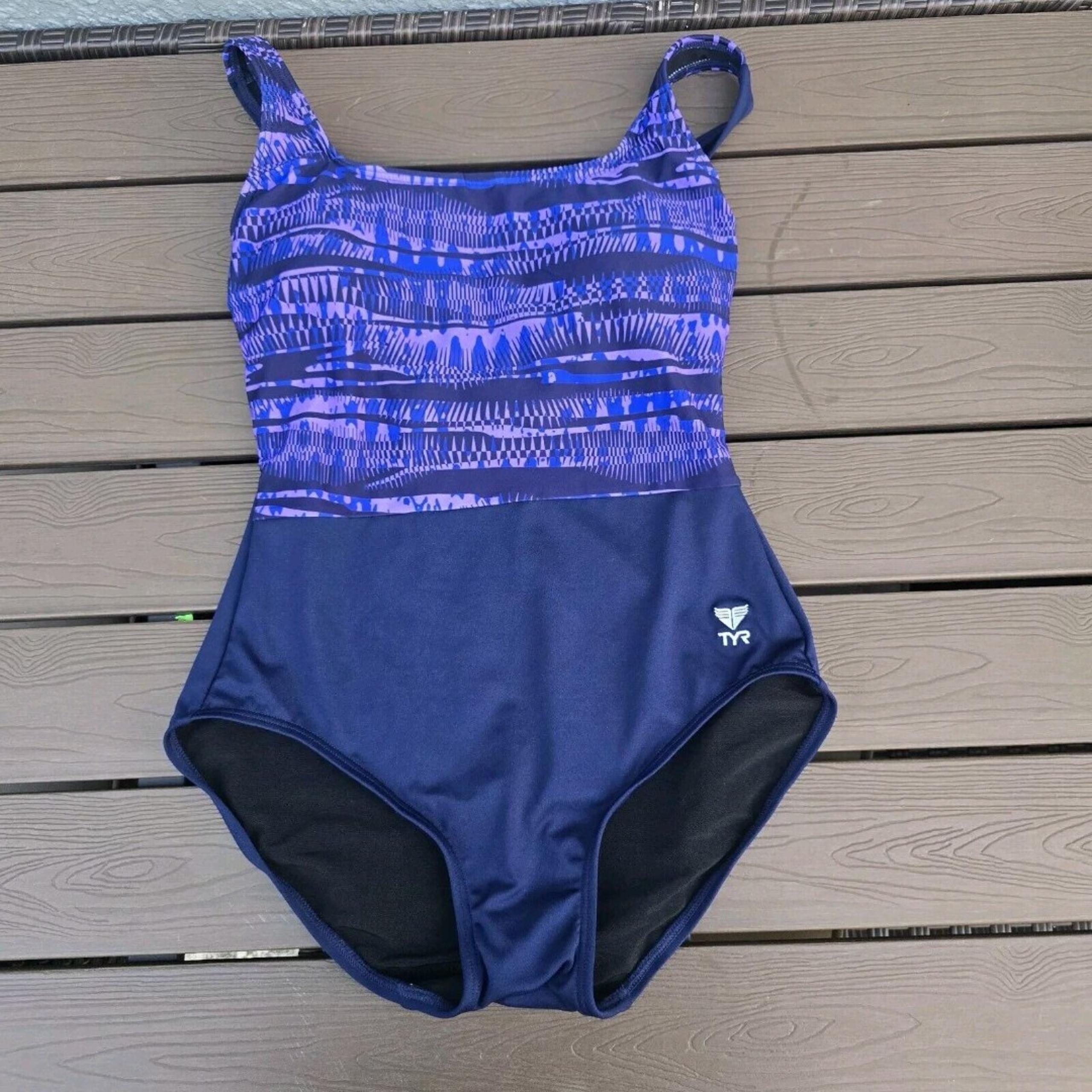 TYR Women's Stripe Scoop ControlFit 1 Pc Swimsuit Purple Fitness SZ 8 New Sample
