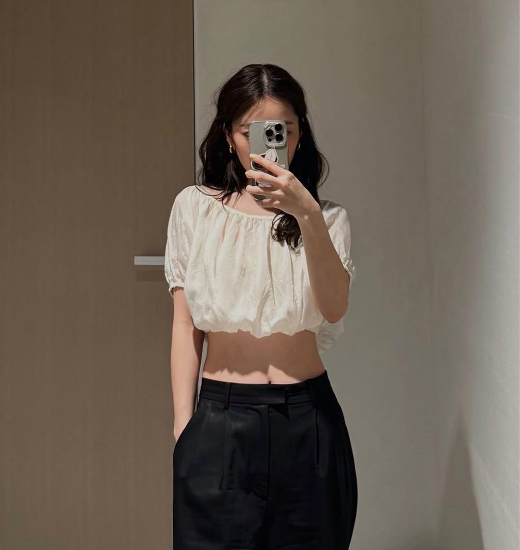 yo BIOTOP】Cupro Gather Puff Blouse Blouse