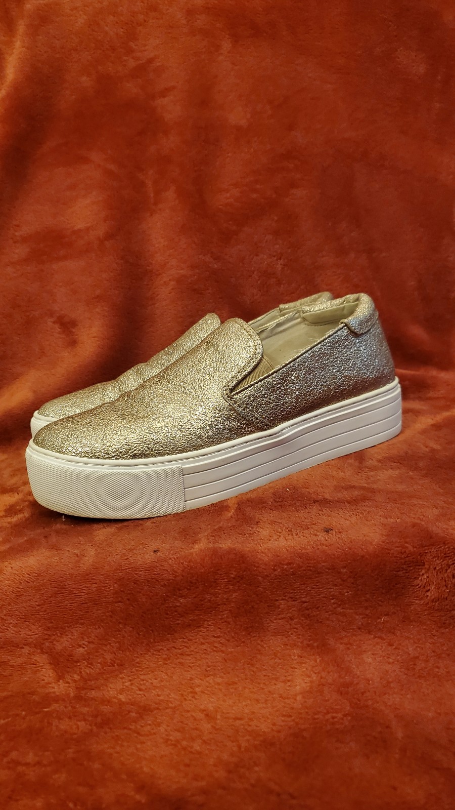 KENNETH COLE GOLD SLIP-ON PLATFORM SNEAKERS