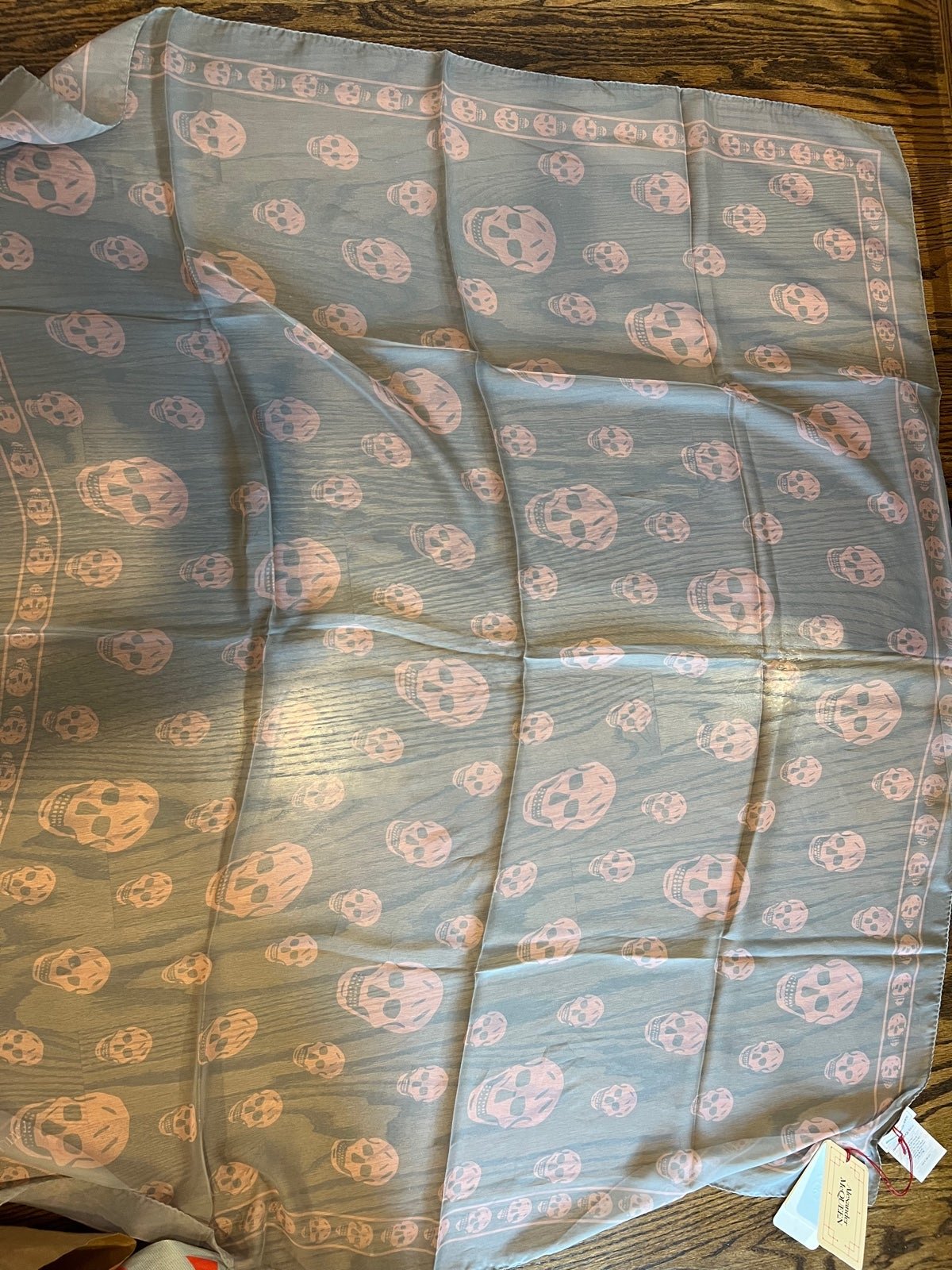 Alexander McQueen scarf gray/pink new