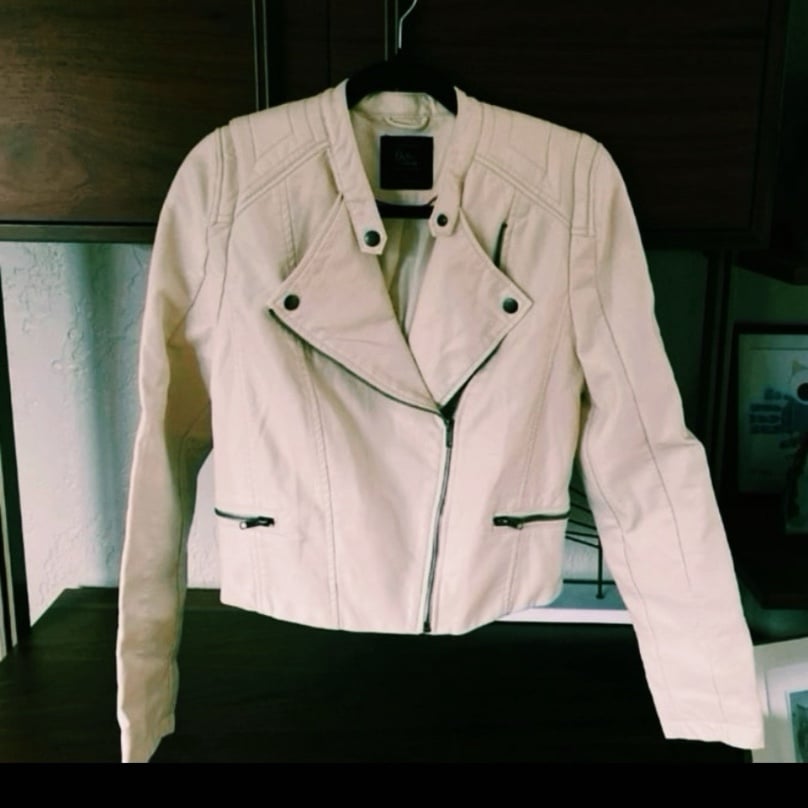 White faux leather jacket by COTTON ON size L with cool elbow patches unique