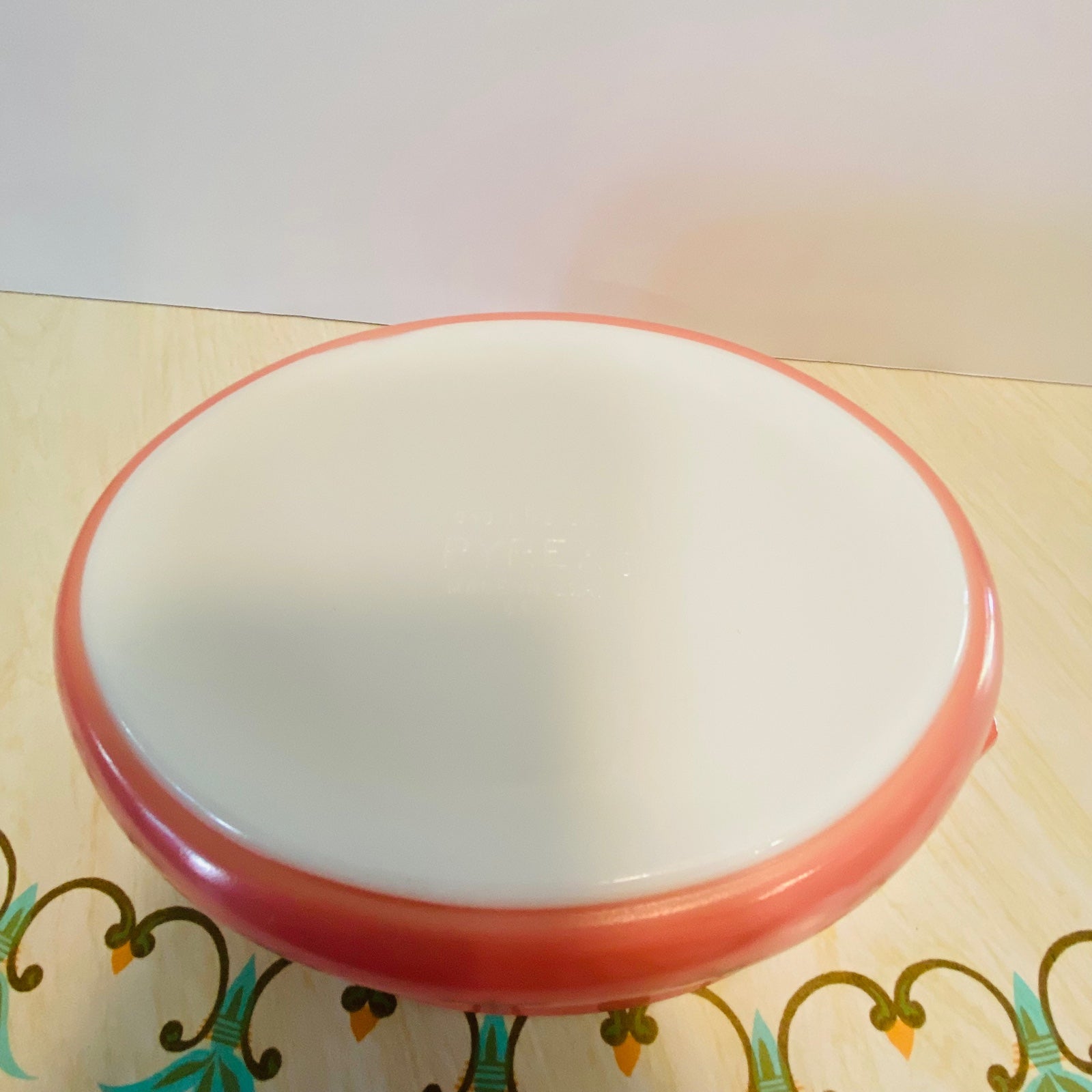 Vintage 1950s Pyrex high quality Pink Daisy 043 Marvelous Mrs Maisel Dish 1.5 Quarts MCM
