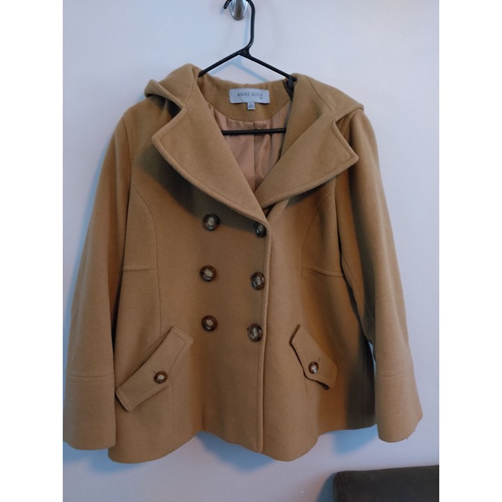Women's Anne Klein Short Tan Double Breasted Wool Coat. Size XL