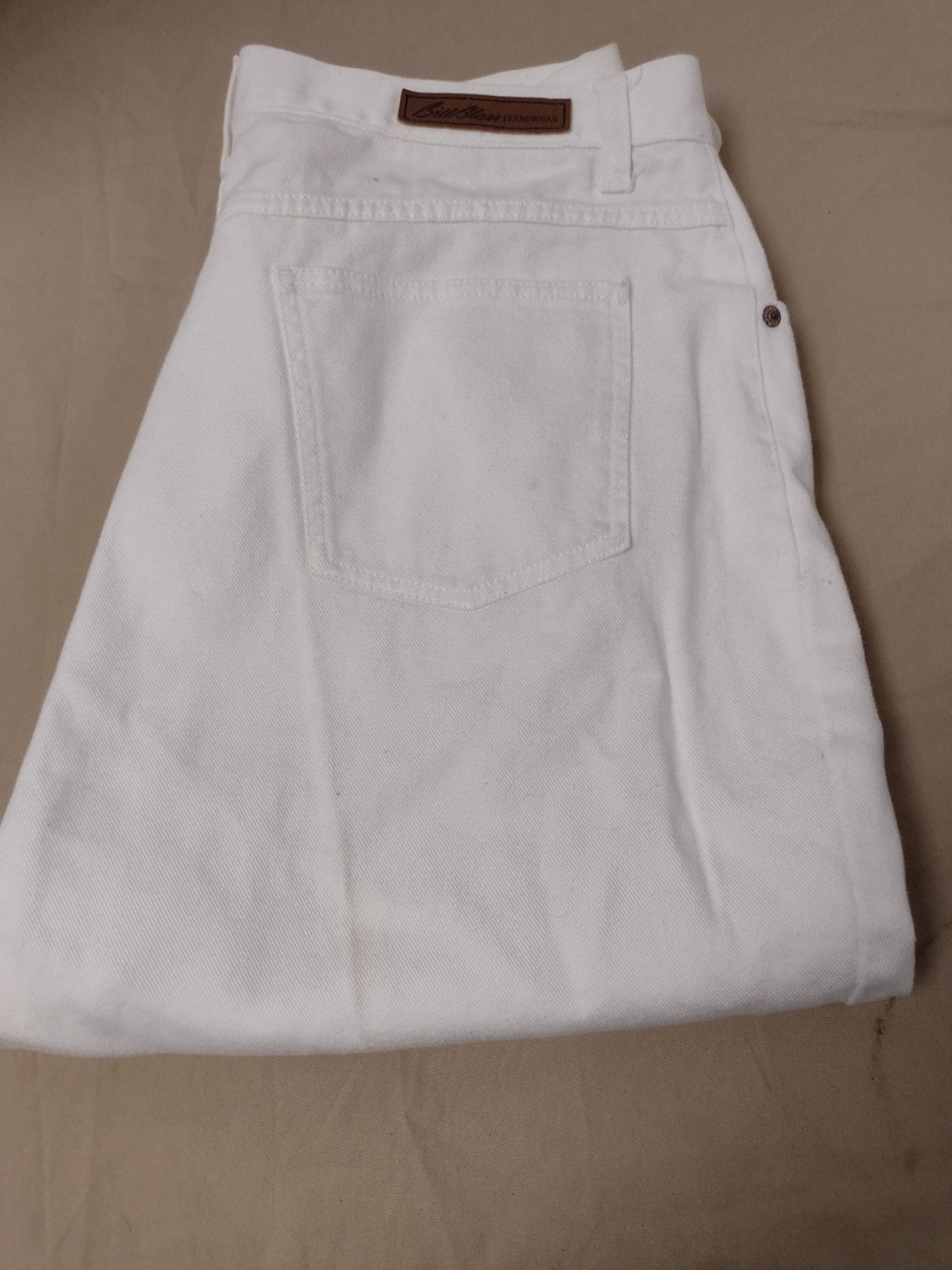 Bill Blass Womens White Capris Size 16, 21 Inch Inseam