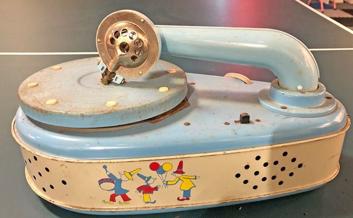 Spear Antique Children’s Phonograph Metal 78 RPM 1940s / 1950s