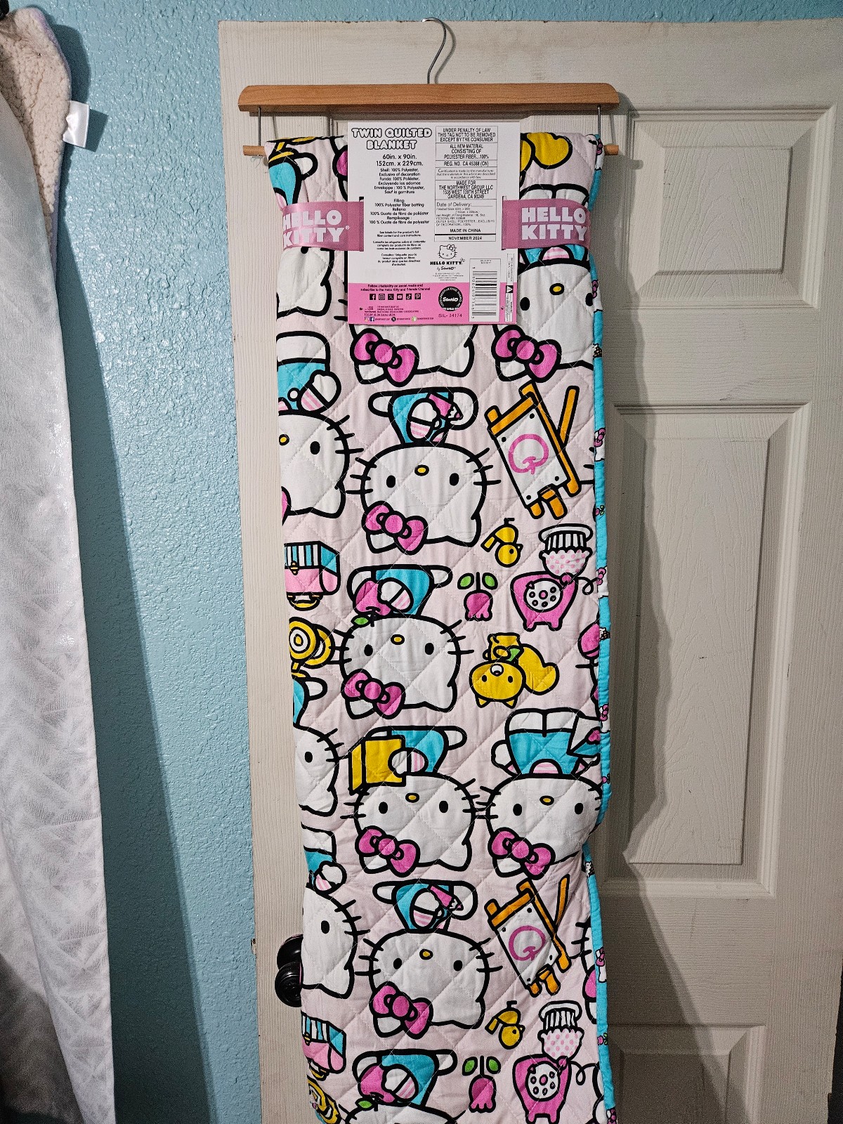 Sanrio Hello Kitty Pink double side twin Quilted Blanket