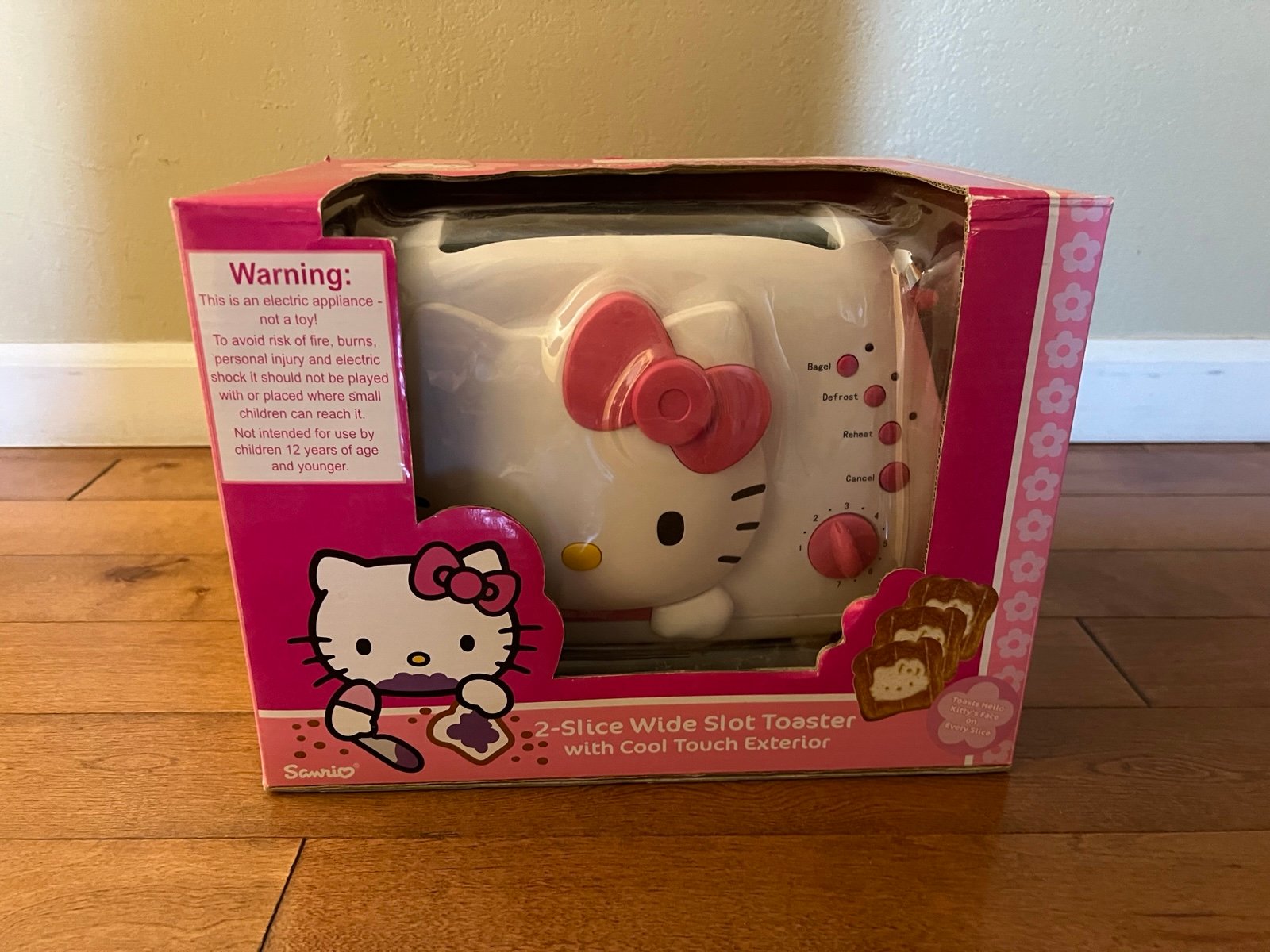 Sanrio Hello Kitty KT5211 2-Slice Wide Slot Toaster with Cool Touch Exterior
