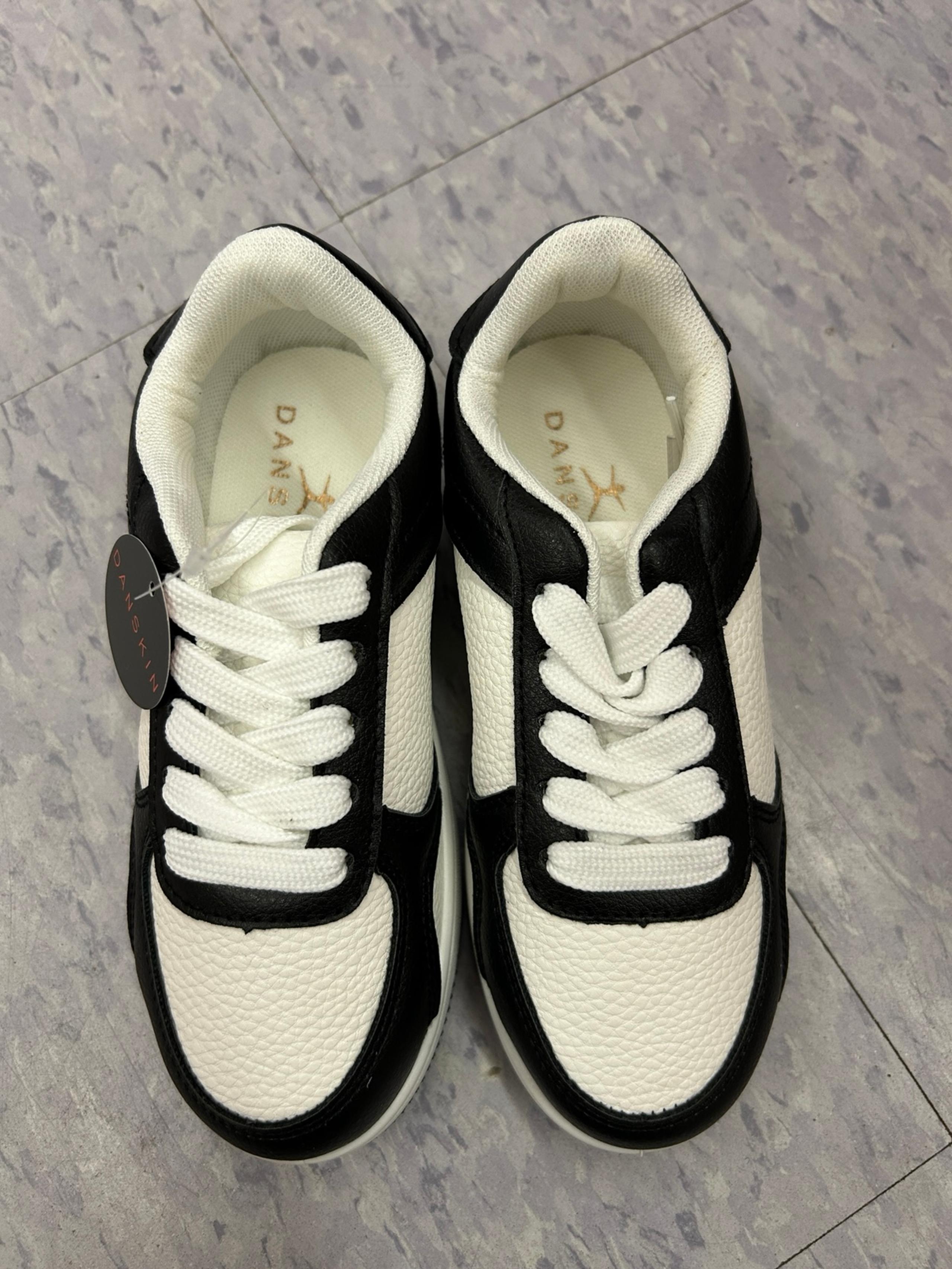 NWT Danskin girls black and where sneakers size 12