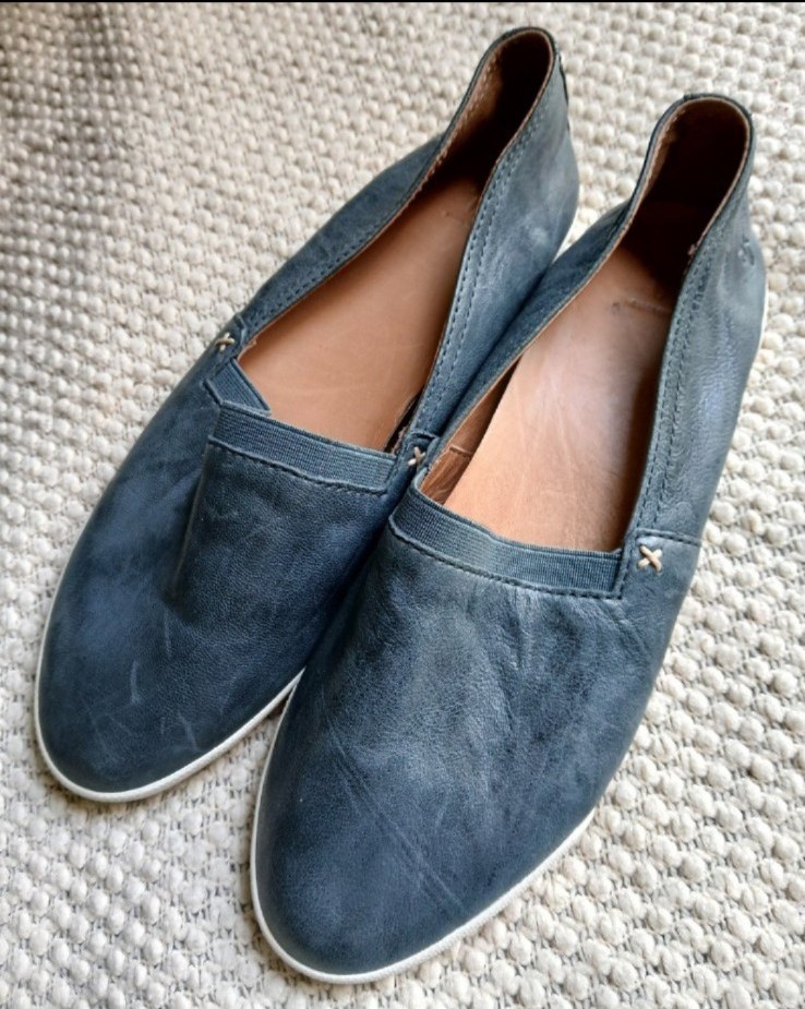 Frye Melanie Flat Slip-On Leather Tennis Shoes in Navy Blue 9 | 9M Women's