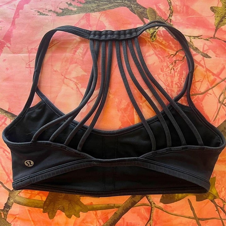 sports bralululemon black sports bra size 4