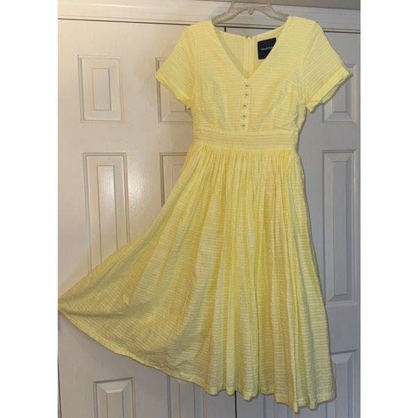 MODCLOTH Dress Yellow Fit & Flare Short Sleeve Cotton Pockets Casual Size 4