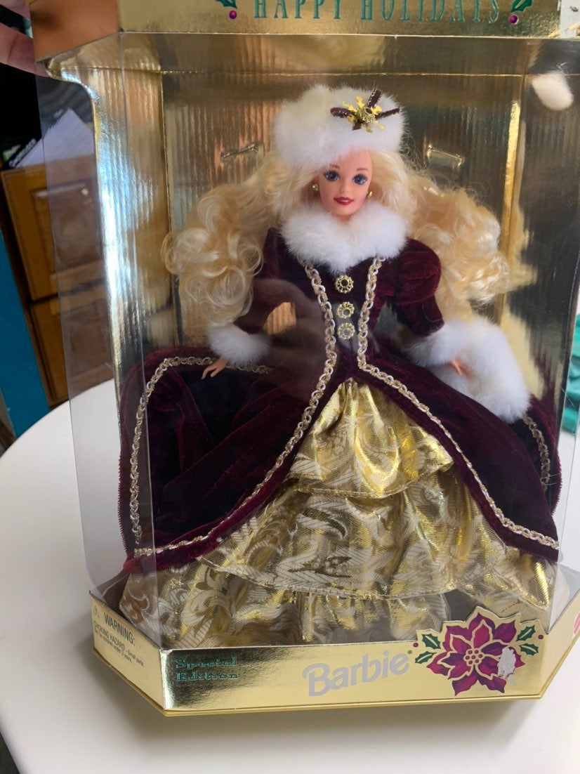 1996 Special Edition Holiday Barbie MIC