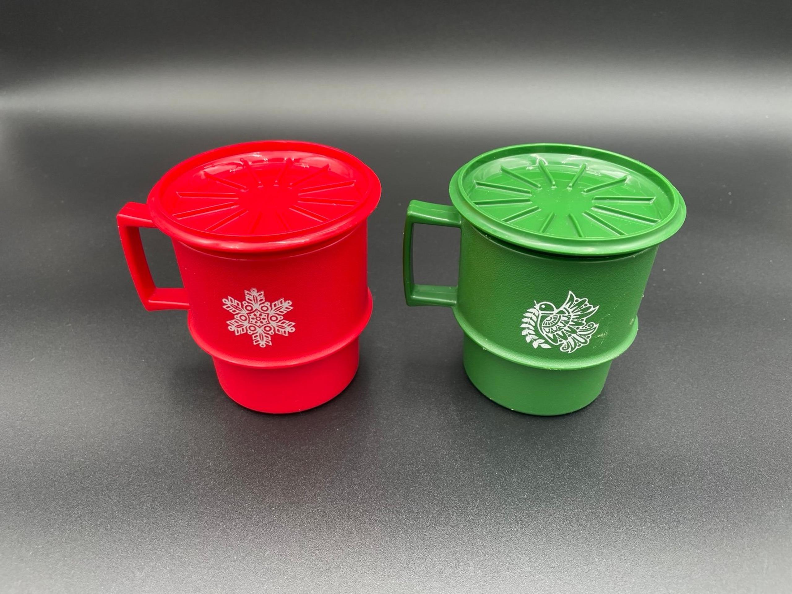 2 Christmas Stacking Nesting Mugs W/ Lids 1312-52 - Tupperware