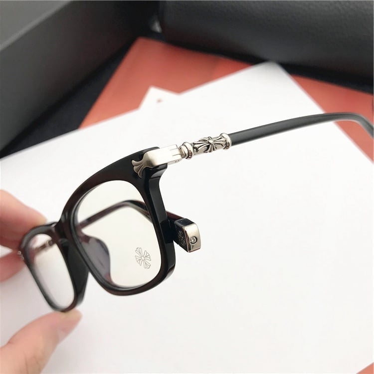 Chrome glasses hearts style
