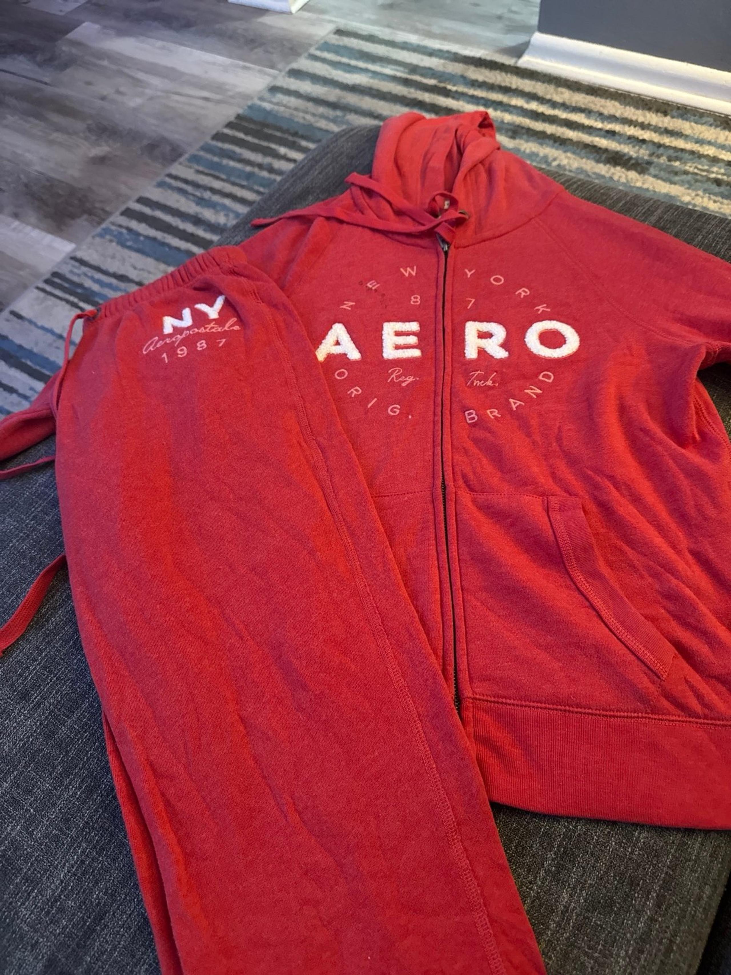 Aeropostale jogging suit Medium