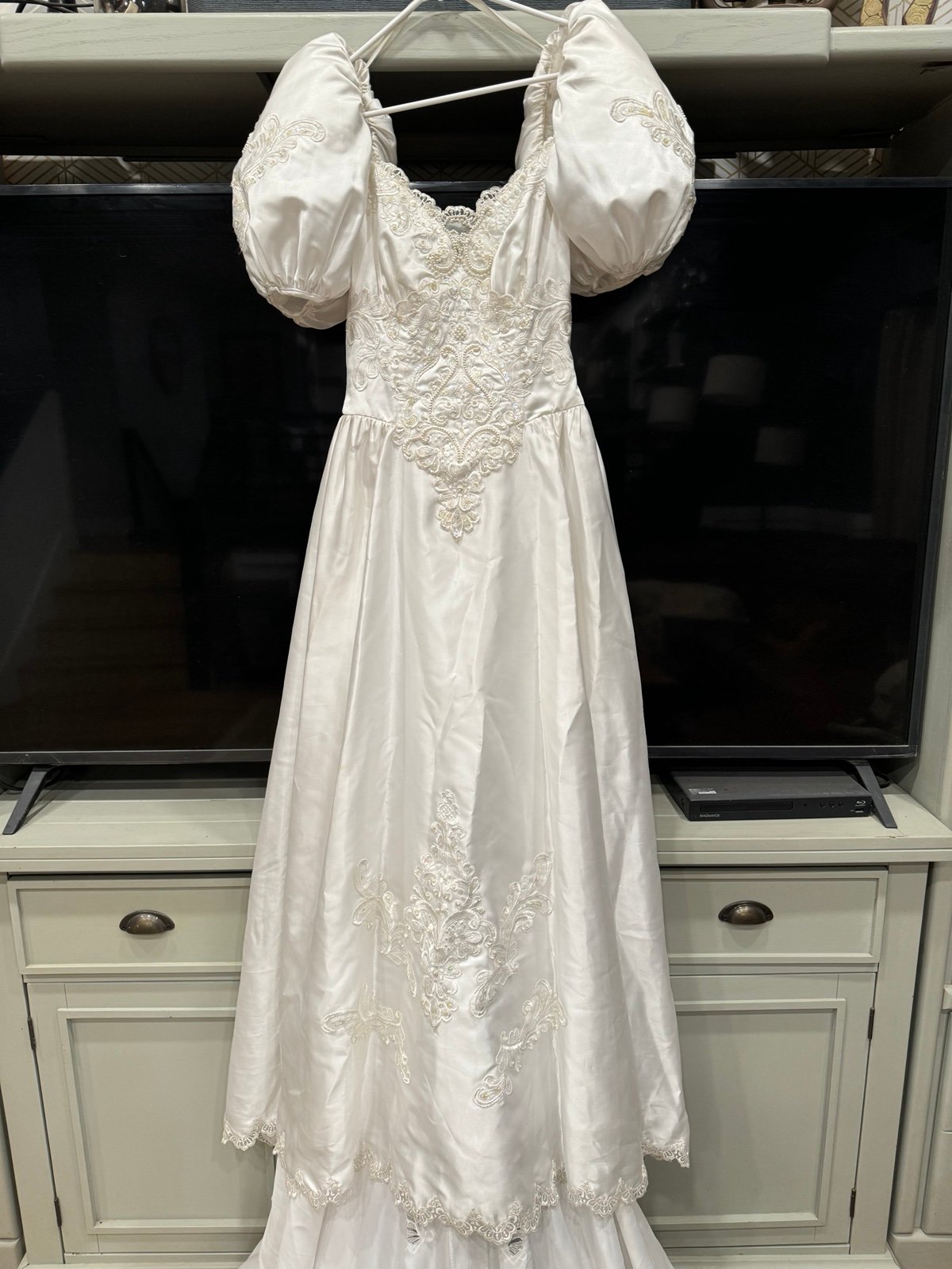 Vintage Alfred Angelo wedding gown