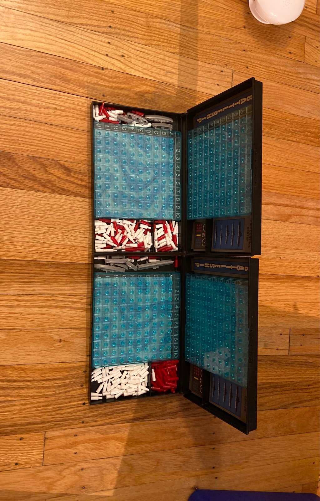Vintage battleship game
