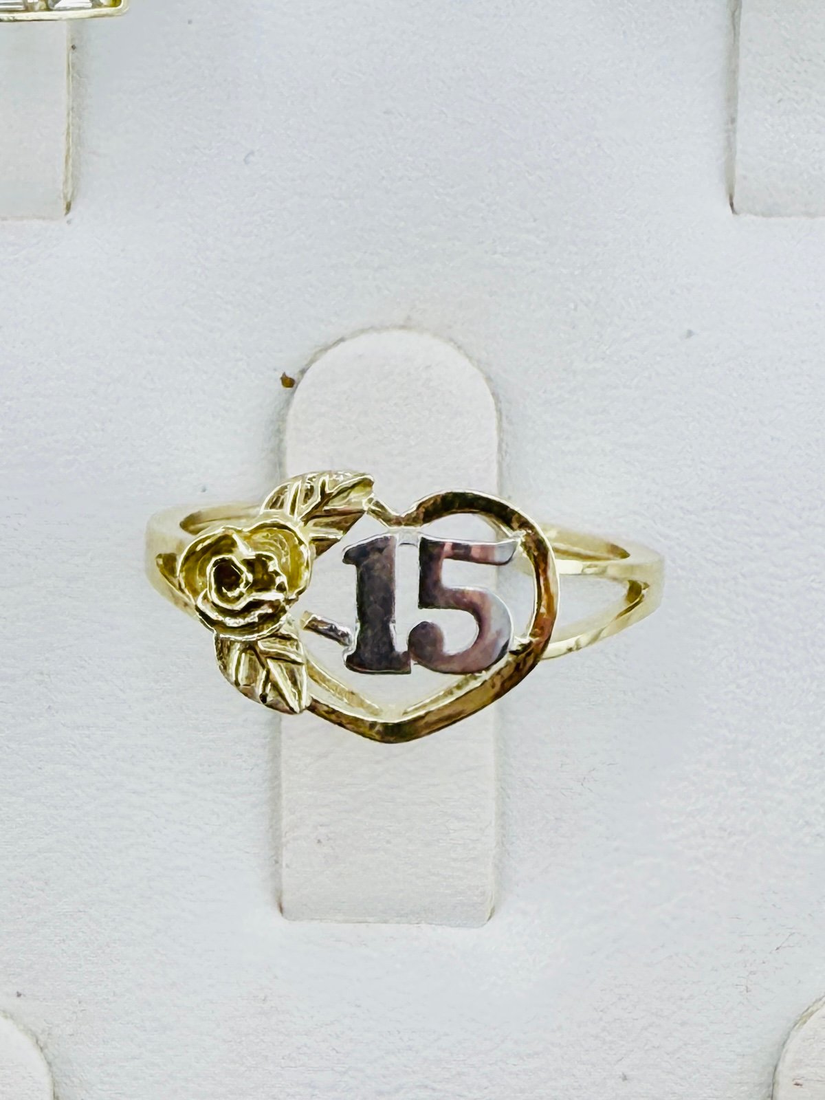 ❤️ 10k solid gold ring sweet 15 heart Size 6.5 ❤️ Anillo corazon quinceanera