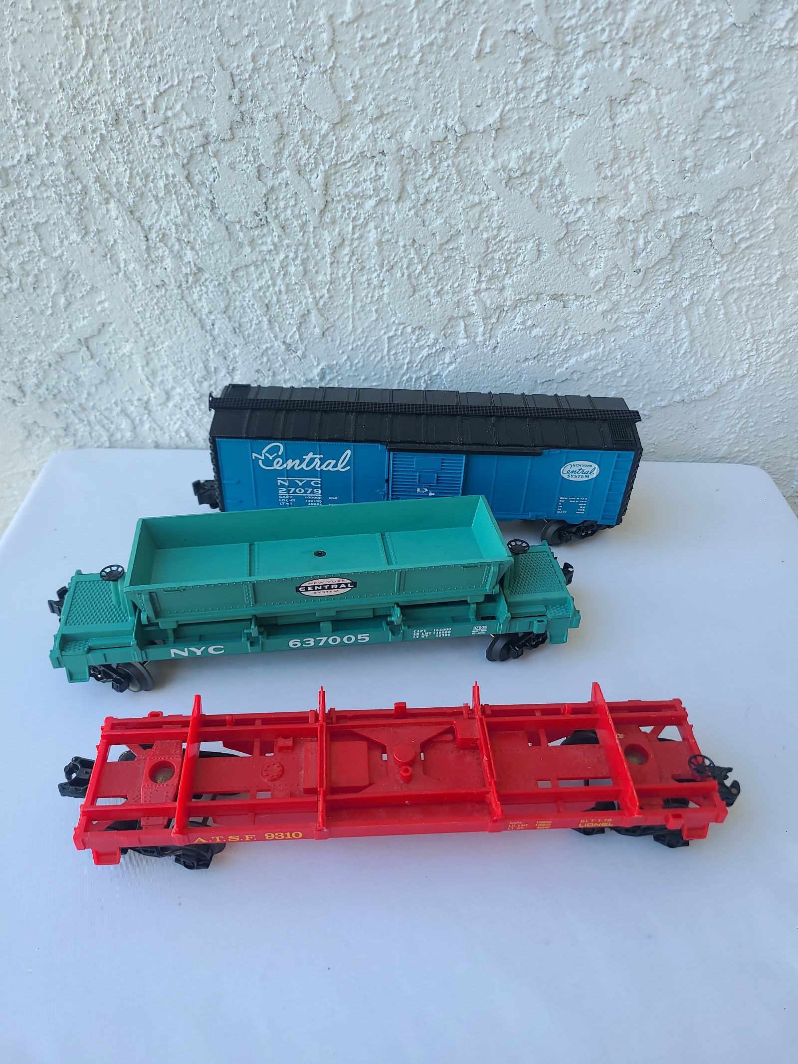 Lionel NYC Central Boxcar 27079 Coal Log Dump