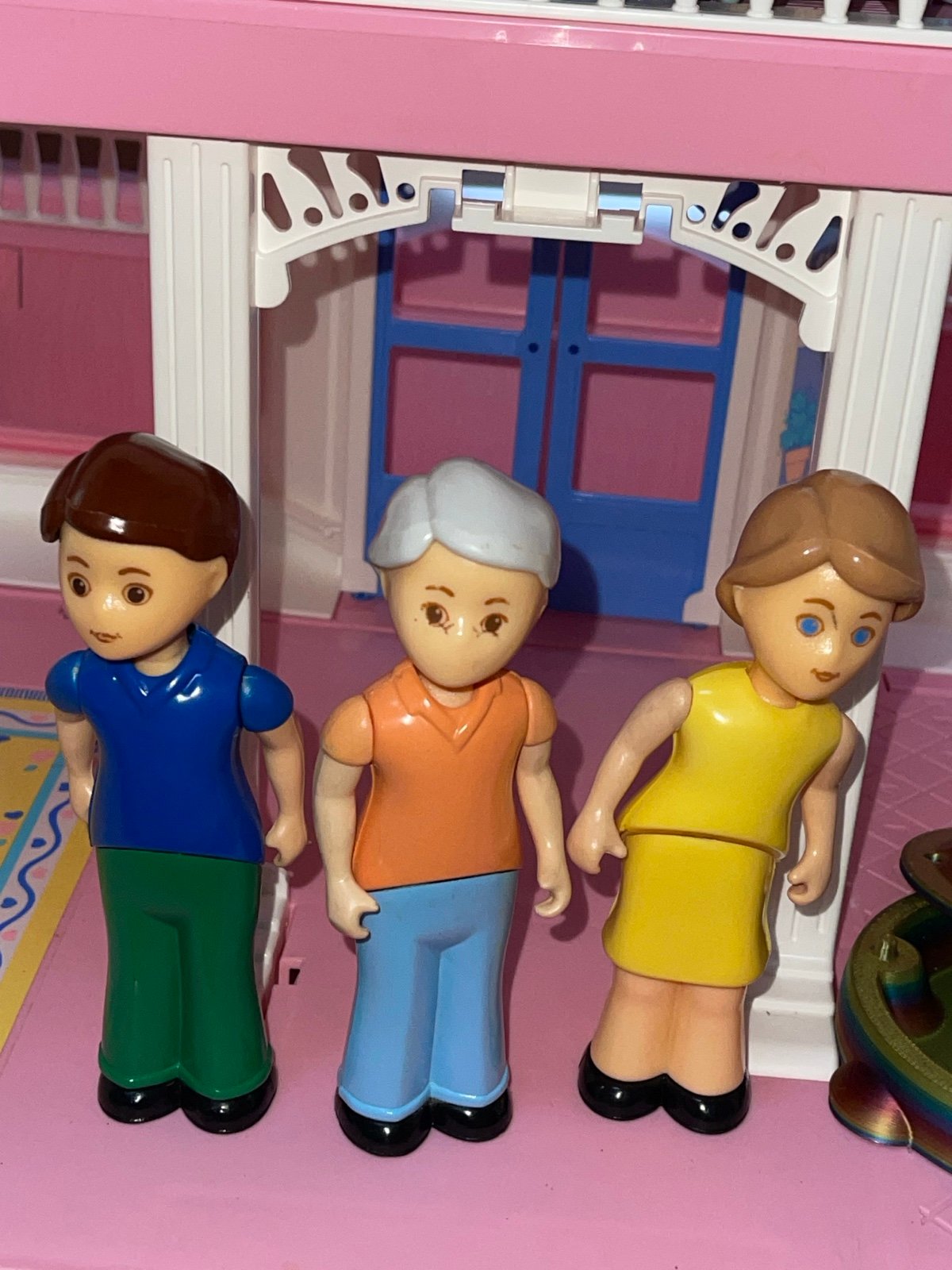 Little tikes dollhouse set with grandpa mom dad blue purple roof