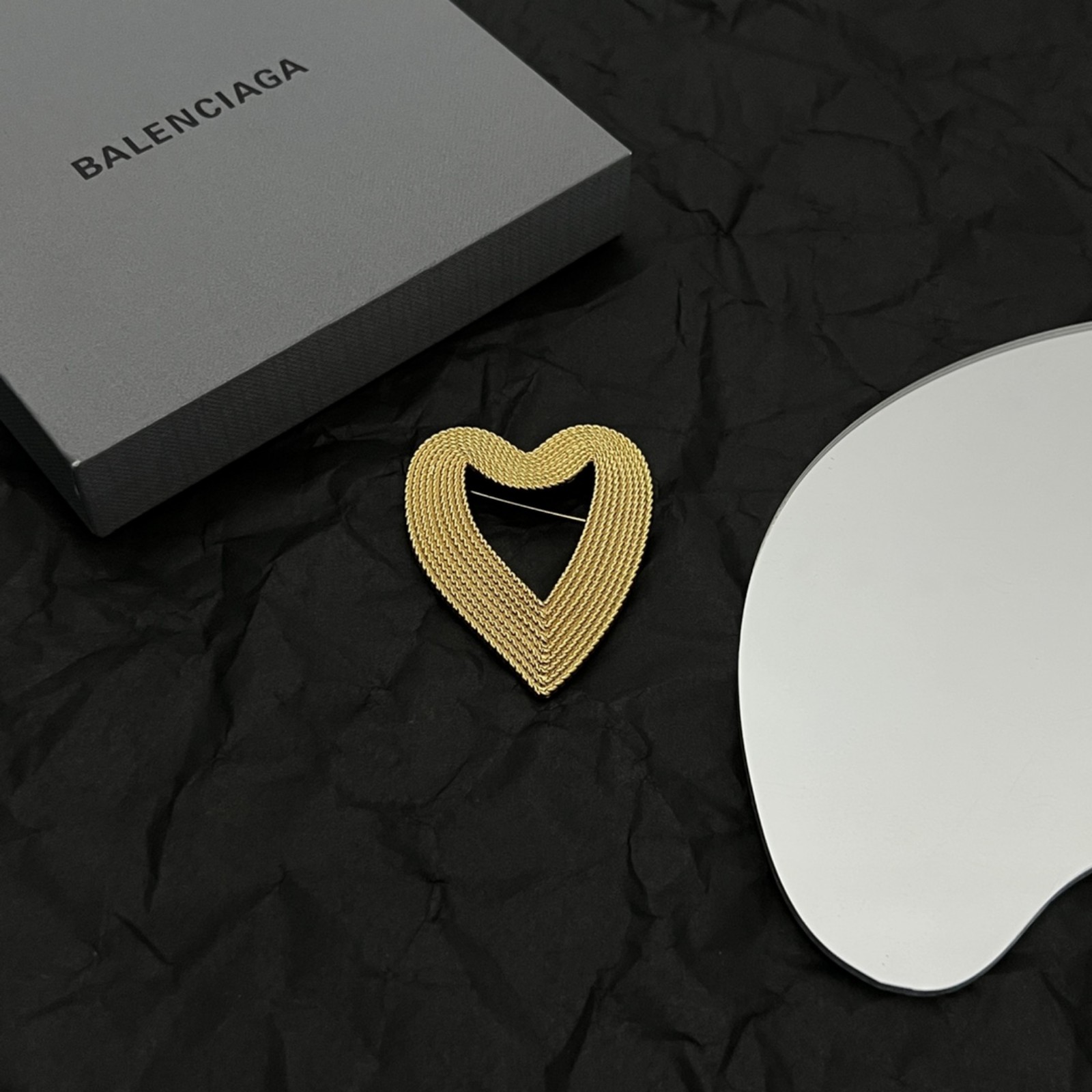 Love brooch
