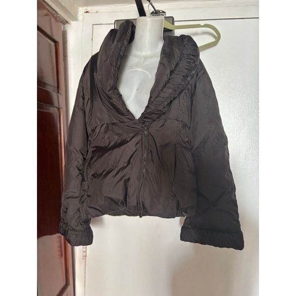 Armani Collezioni Puffer Jacket deep neck coat biker Victorian short trench