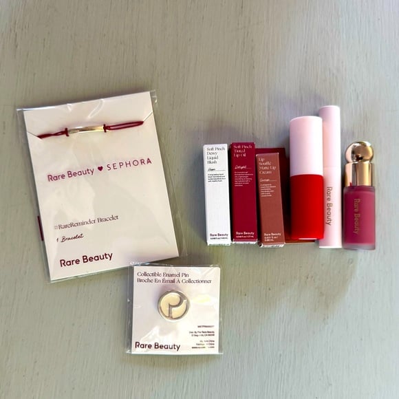 NWT Rare Beauty Deluxe Sample Collectors Bundle