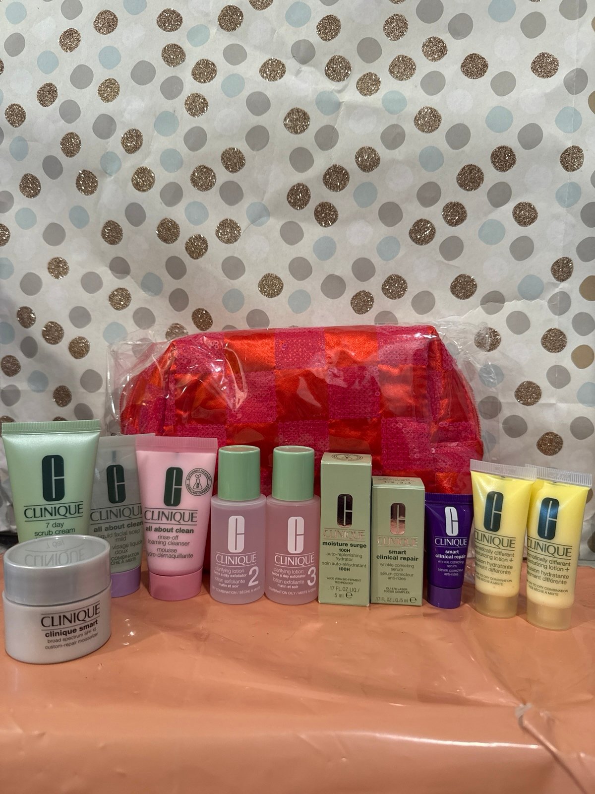 Huge Clinique skincare bundle w/ cosmetic bag